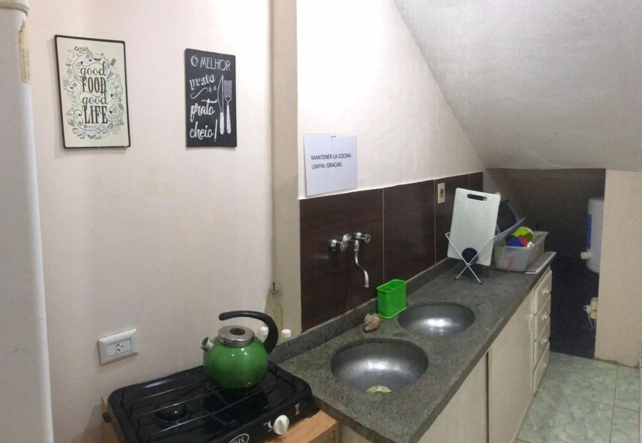 Colibri Hostel プエルト・イグアス エクステリア 写真