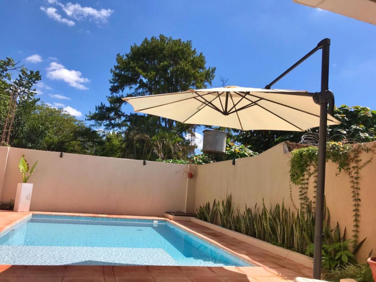 Colibri Hostel プエルト・イグアス エクステリア 写真